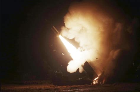 韩导弹击中自家基地 被嘲射程10米